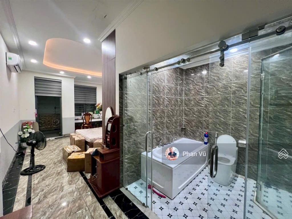 Bán nhà hoàn công 4 lầu đông hòa, dĩ an, giá 5,1 tỷ, 72m2.  0909 290 ***