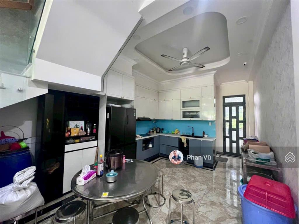 Bán nhà hoàn công 4 lầu đông hòa, dĩ an, giá 5,1 tỷ, 72m2.  0909 290 ***