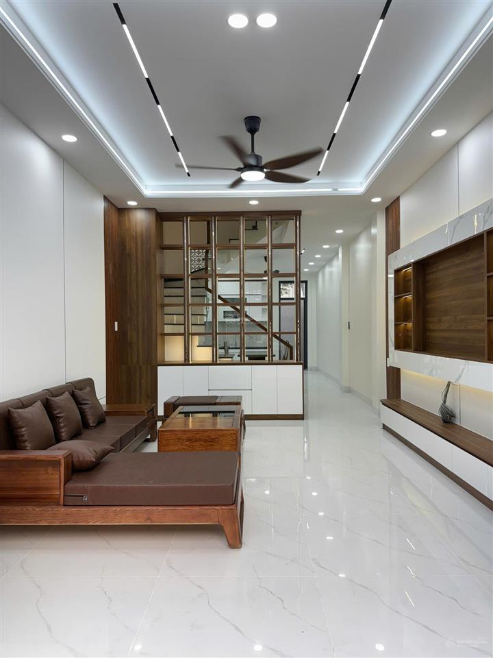 Nhà 3 tấm hoàn công, full nội thất cao cấp. gần bigc. giá 6ty9.  0909 290 ***