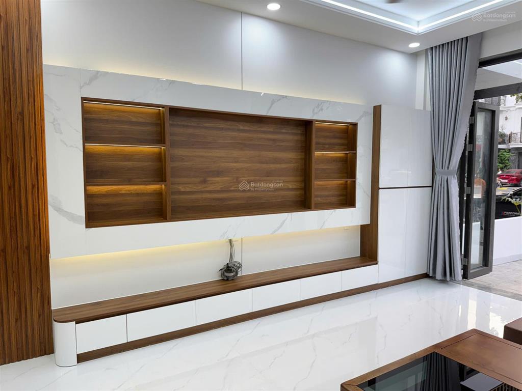 Nhà 3 tấm hoàn công, full nội thất cao cấp. gần bigc. giá 6ty9.  0909 290 ***