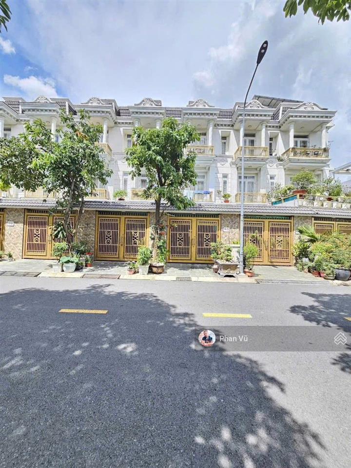 Nhà phố gần go dĩ an. 4pn, 3wc đ. võ thị sáu, 6,65 tỷ, 72m2,  0909 290 ***
