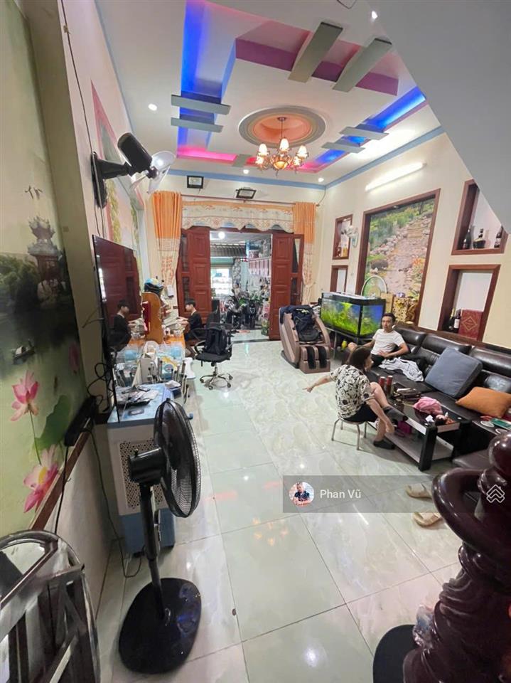 Bán nhà mặt tiền nguyễn hữu cảnh, sát bên trường học cấp 1, 2 đông hoà 8 tỷ vnd, 126.5m2