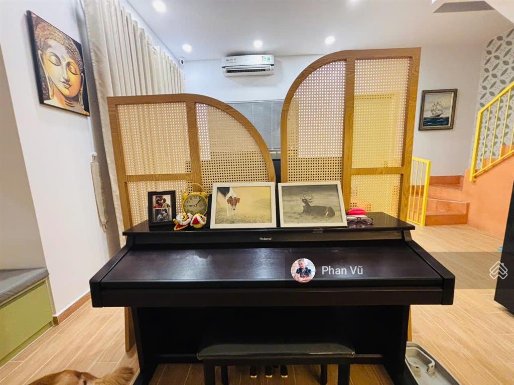 Biệt thự mini ngang 10m. giá 4,8 tỷ, đ. lê hồng phong, dĩ an, bình dương.  0909 290 ***