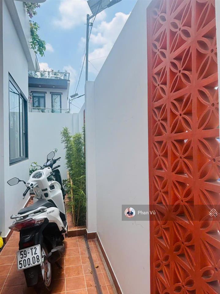 Biệt thự mini ngang 10m. giá 4,8 tỷ, đ. lê hồng phong, dĩ an, bình dương.  0909 290 ***
