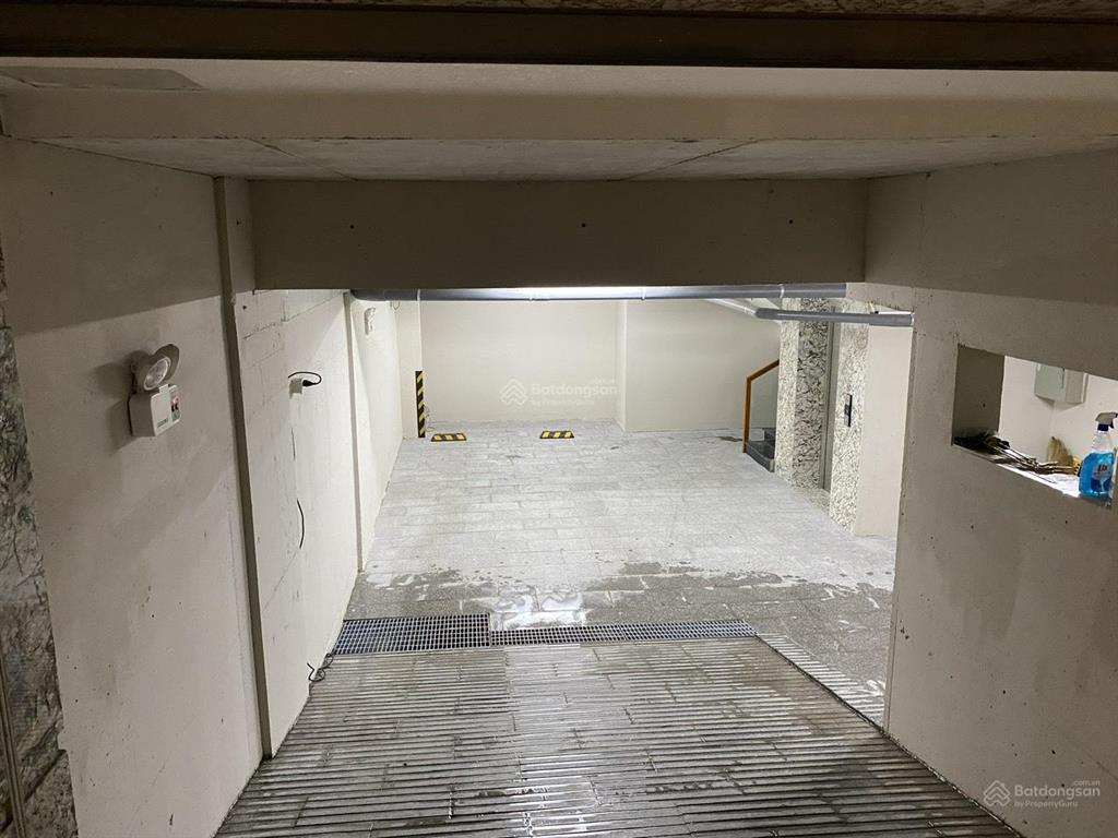 Cho thuê văn phòng 600m2, giá tốt, nhiều tiện ích tại 11a đường 60  tml phan văn đáng, q2, hcm