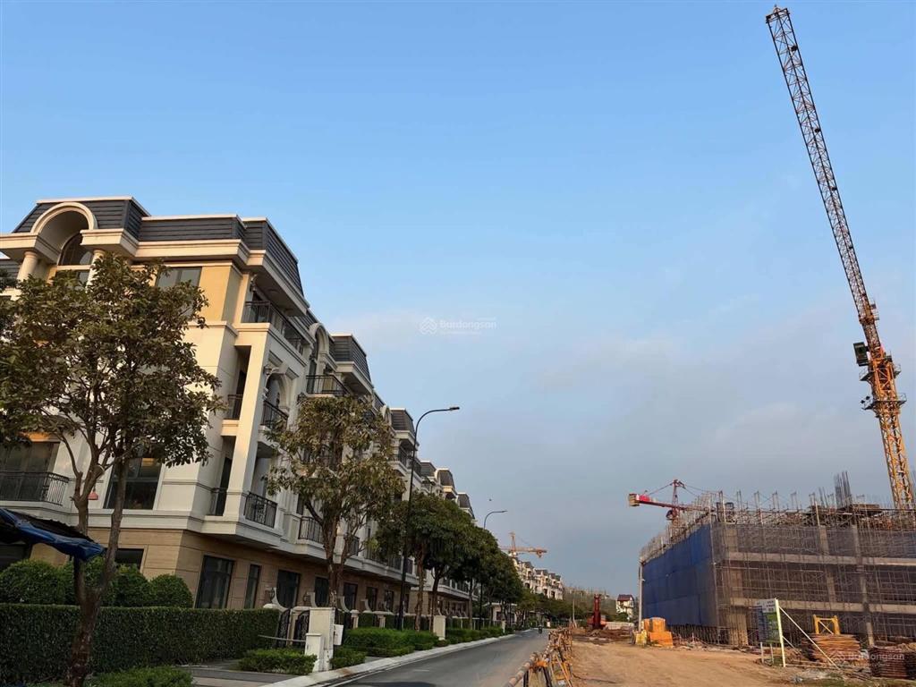 Chính chủ bán nhà phố the classia khang điền 2 mặt tiền thoáng đẹp 100m đối diện dự án mường thanh