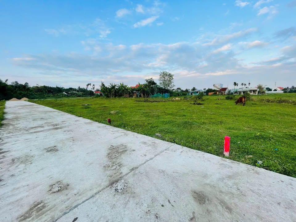 Cần bán lô 175m2 Ngang 6m Full thổ cư Nam Hoà Khương Đà Nẵng Giá Chỉ 7xx Triệu.