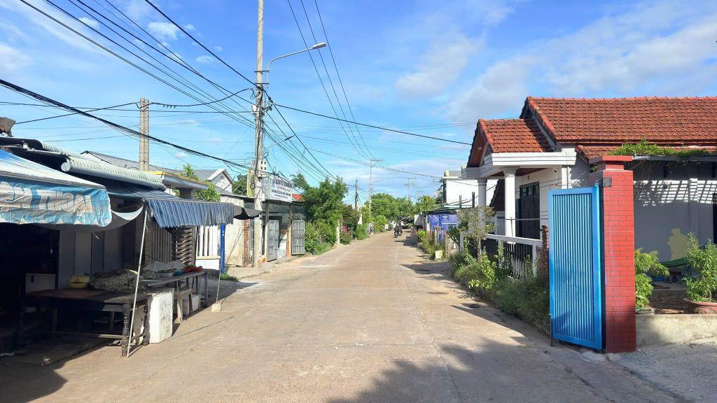 CHỦ CẦN TIỀN BÁN LÔ BIỆT THƯ NHÀ VƯƠN 210M2 NGANG 10M VIEW ĐỒNG GIÁ CHỈ 450 TRIỆU.