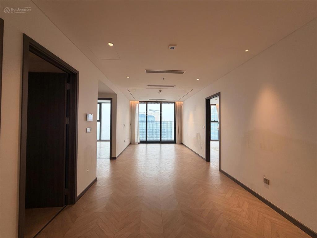 Bán căn hộ 3 ngủ n01t6 ngoại giao đoàn tầng cao view thoáng  0974 606 ***