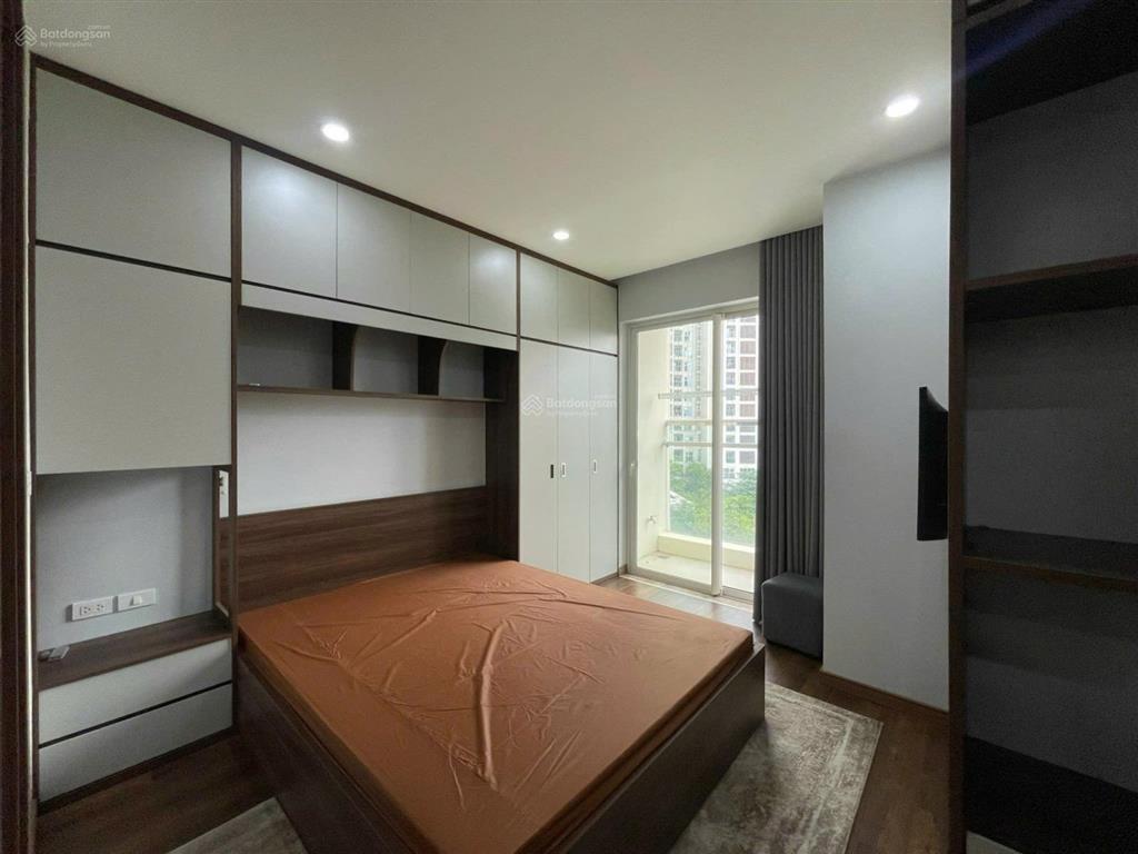 Cho thuê căn hộ ciputra 2 phòng ngủ 68m2 căn góc đủ nội thất  0974 606 ***