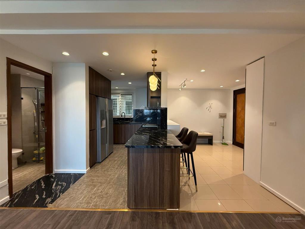 Cho thuê căn hộ ciputra 153m2 tòa e full nội thất hiện đại (ảnh thực tế)