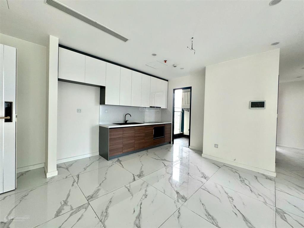 Cho thuê sunshine city 3 ngủ 104m2 đồ cơ bản  0974 606 ***