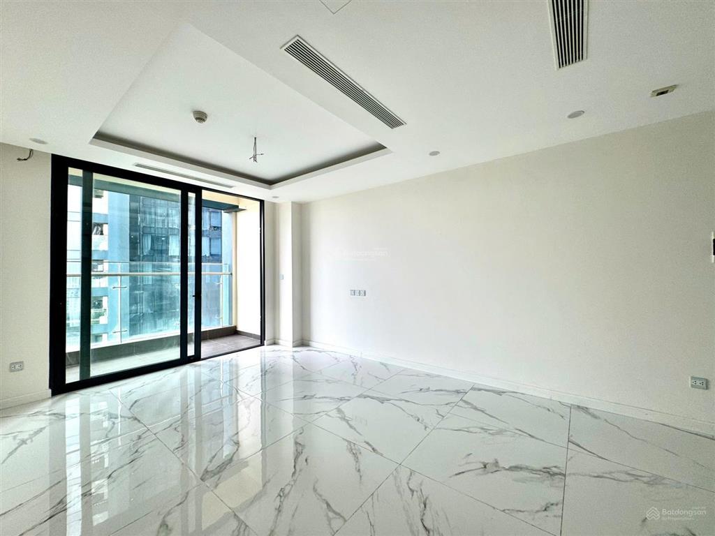 Cho thuê sunshine city 3 ngủ 104m2 đồ cơ bản  0974 606 ***