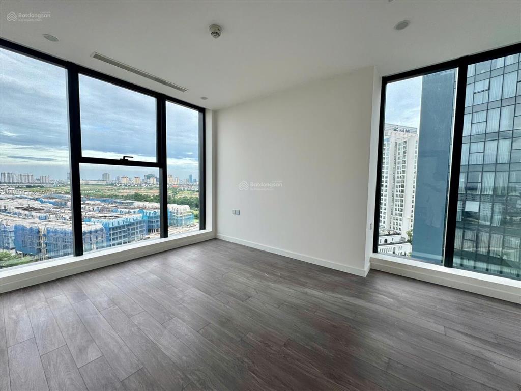 Cho thuê sunshine city 3 ngủ 104m2 đồ cơ bản  0974 606 ***