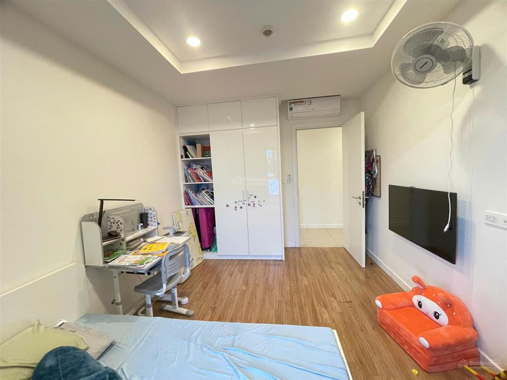 Bán căn hộ kosmo 3 ngủ 102m2 view hồ tây hướng mát  0974 606 ***