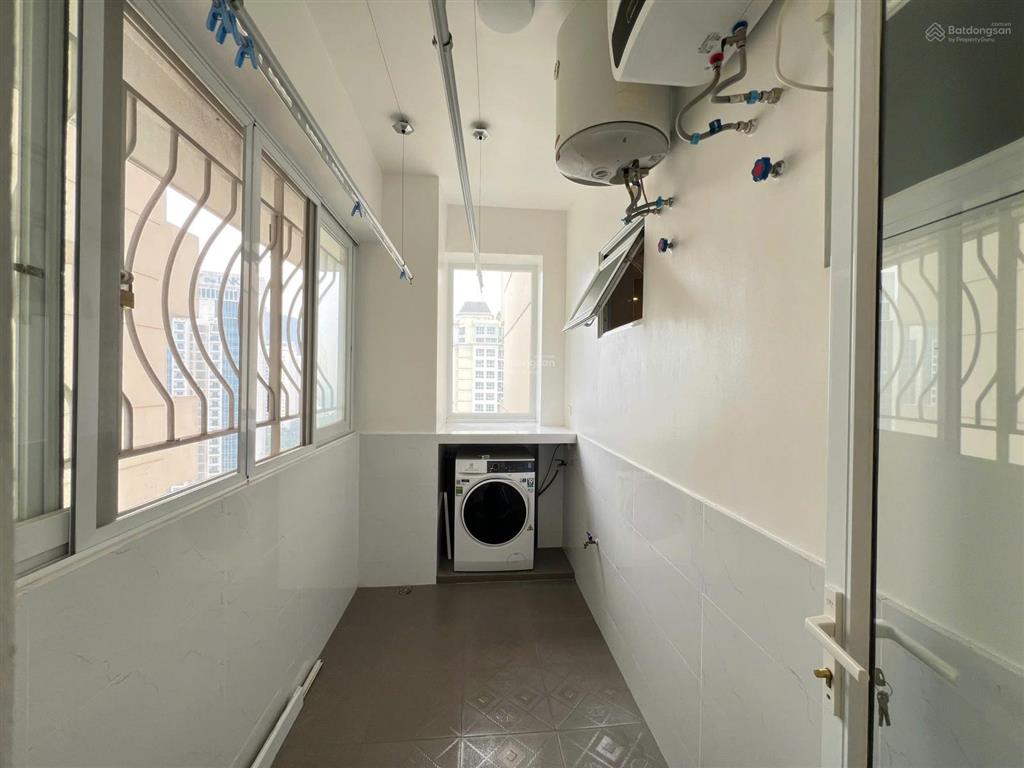 Cho thuê 3 ngủ ciputra 153m2 full đồ hiện đại sửa đẹp  0974 606 ***