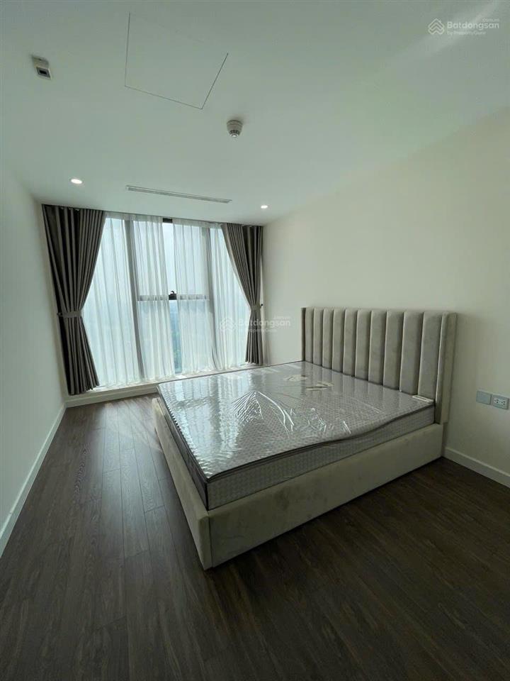 Cho thuê sunshine city 3 phòng ngủ full nội thất, view sân golf  0974 606 ***