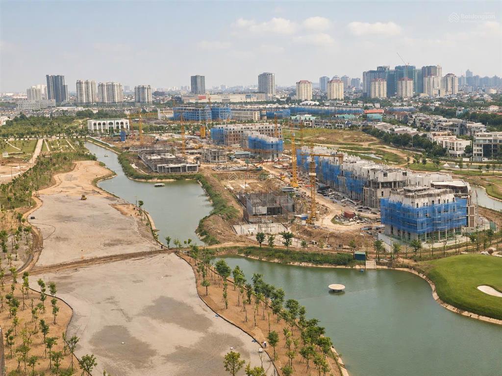 Bán căn hộ 3 ngủ ciputra 153m2 căn góc full đồ view trực diện sân golf  0974 606 ***