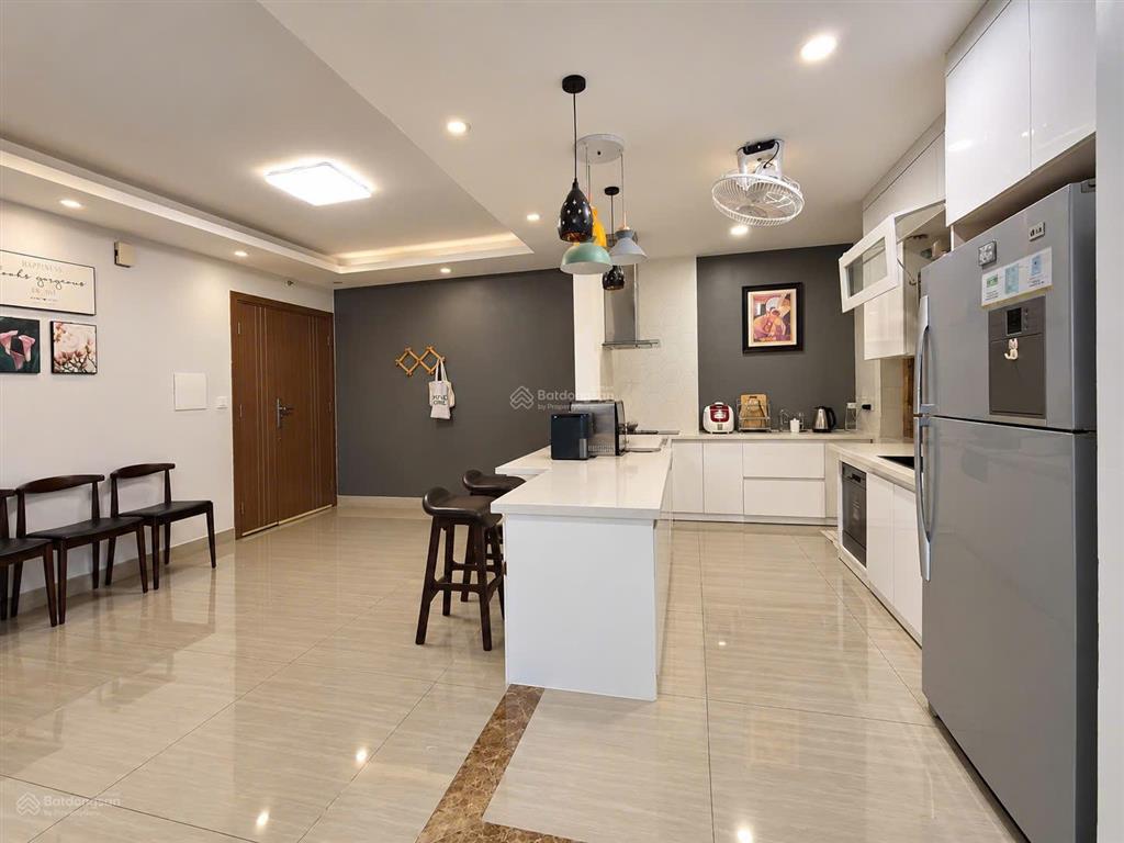 Bán căn hộ 3 ngủ ciputra 153m2 căn góc full đồ view trực diện sân golf  0974 606 ***