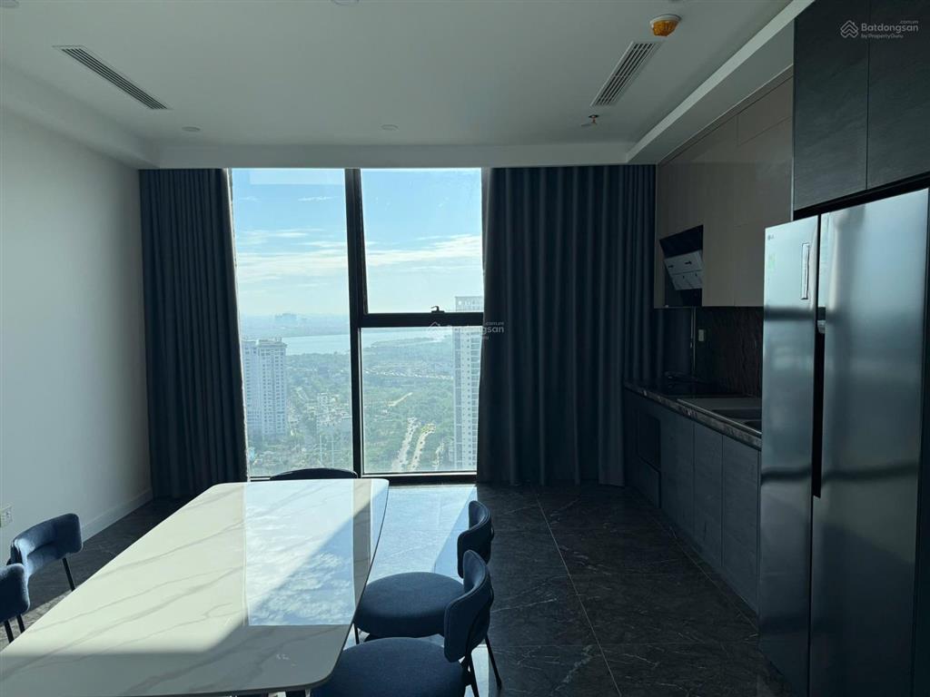 Cho thuê căn hộ 4 ngủ sunshine golden river view trực diện sông hồng