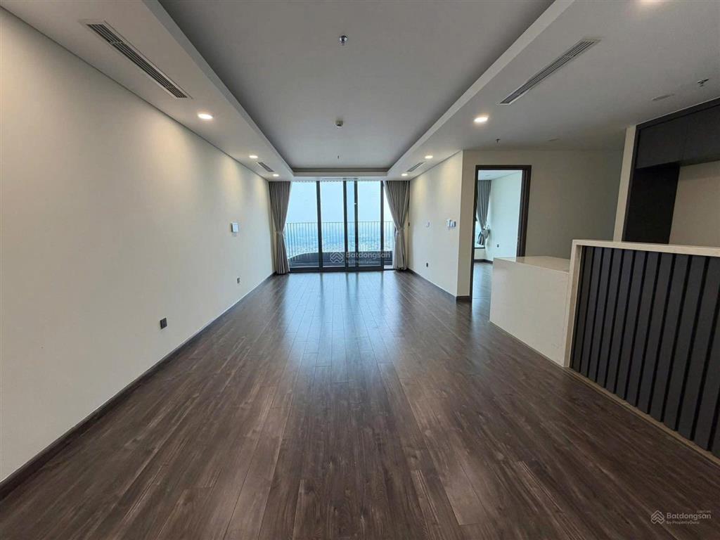 Cho thuê n01t7 3 ngủ căn góc đồ cơ bản view hồ điều hòa