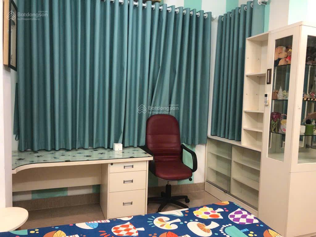 Cho nữ thuê phòng 25m2, đủ tiện nghi tại 137/65 âu dương lân, phường 2, quận 8, hồ chí minh