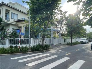 Bán gấp căn biệt thự đơn lập giá 34 tỷ, sổ hồng sẵn