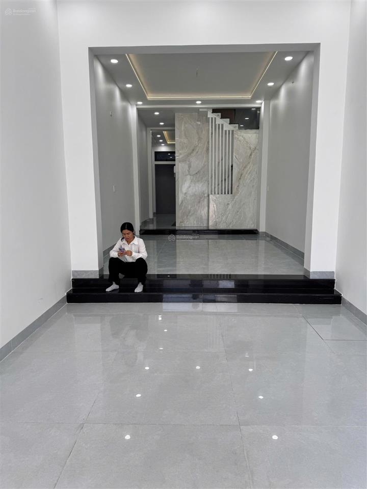 Mặt tiền phạm văn chiêu, 4x23m, 4 tầng, thang máy 450kg
