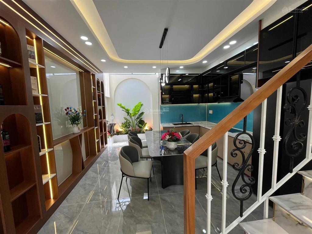 Bán nhà 5x15m, 4 tầng, hẻm 6m cực đẹp, giá cực rẻ