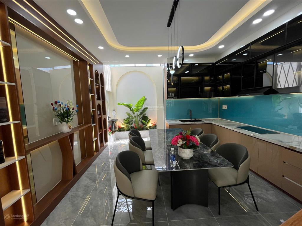 Bán nhà 5x15m, 4 tầng, hẻm 6m cực đẹp, giá cực rẻ