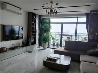 Cho thuê căn hộ harv 3pn view hồ bơi, nội thất cơ bản, giá 23 triệu/tháng.  0906 326 *** phát