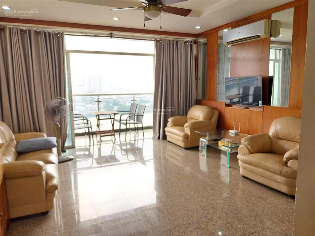 Bán căn hộ harv 4 phòng ngủ, 162.7m, lầu cao, view đẹp, giá rẻ chỉ 12 tỷ.  vân 0906 812 ***