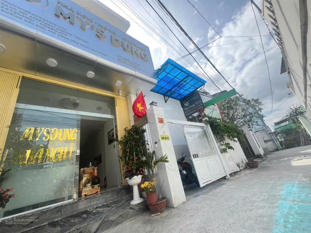 Cho thuê nhà kinh doanh 8 phòng + 2 căn hộ mini  nha trang