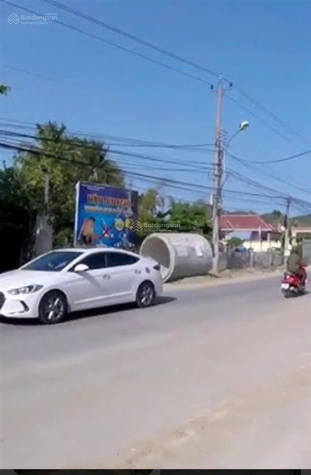 Cho thuê nhà kinh doanh 8 phòng + 2 căn hộ mini  nha trang