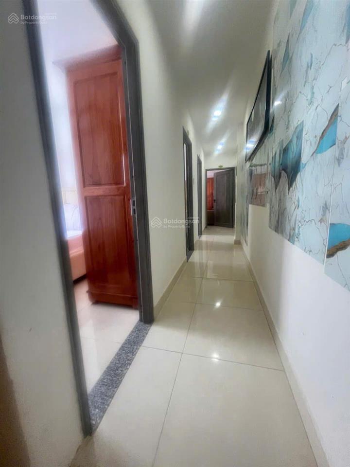 Cho thuê nhà kinh doanh 8 phòng + 2 căn hộ mini  nha trang