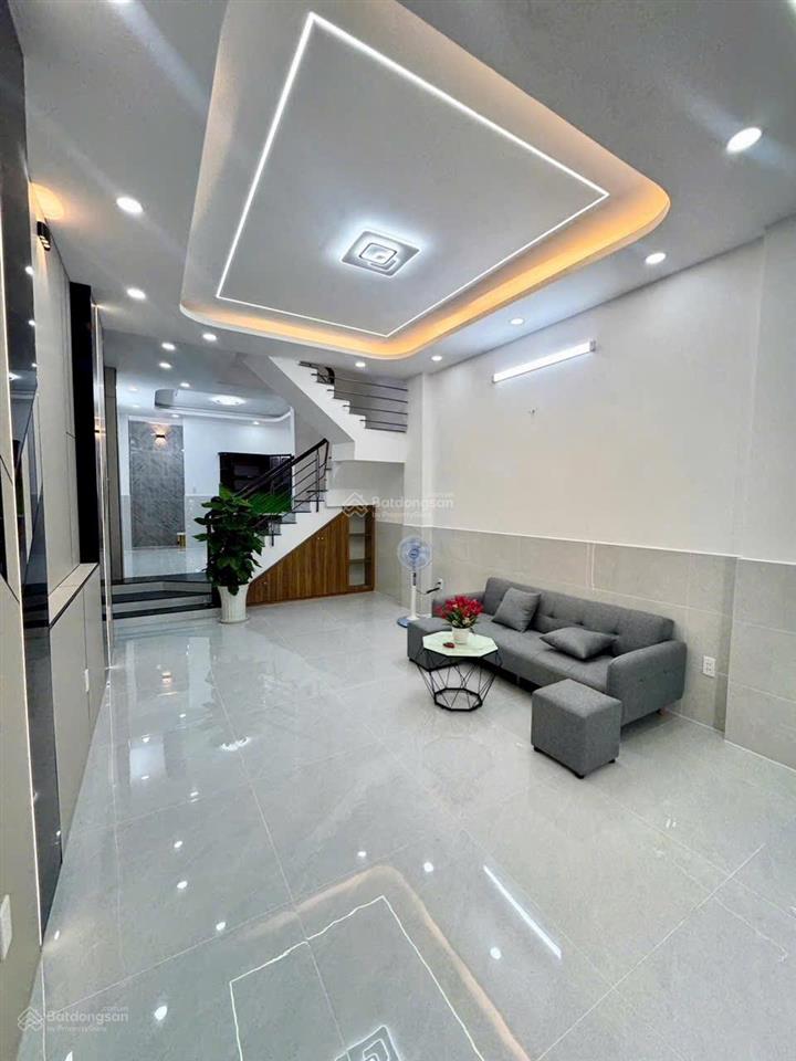 Nhà mới 3 tầng  xe hơi đỗ cửa