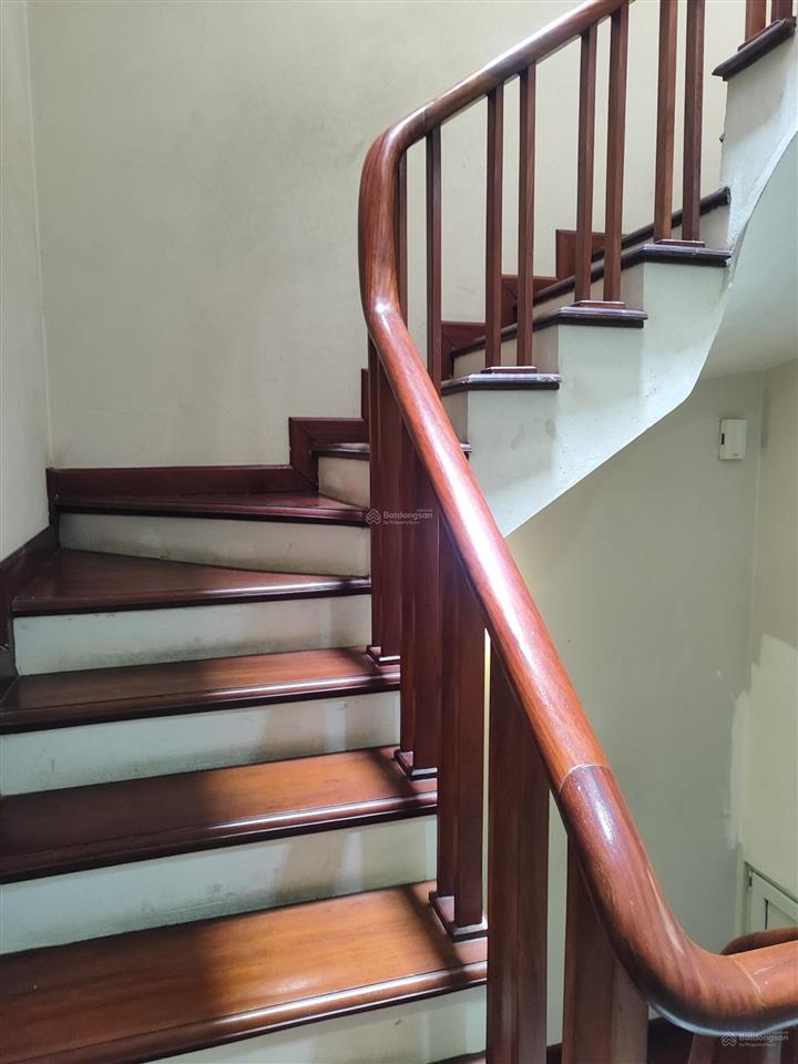 Bán nhà riêng mặt đường chính chủ, 5 tầng kiên cố, đường rộng 12 m, tiện kinh doanh, cho thuê...