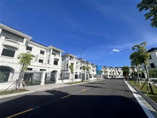 Bán biệt thự sl 200m2, đường rộng 20.5m giá chỉ 36 tỷ.  0971 797 *** ạ