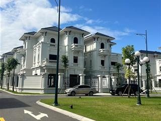 Bán biệt thự nhà vườn 370m2, giá giảm sâu chỉ còn 155 tr/m2. sổ đỏ cất két ạ.  0971 797 ***