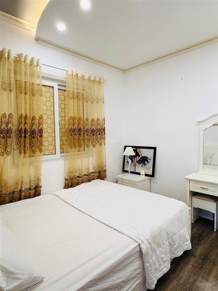 Cho thuê căn hộ mường thanh viễn triều 2pn2wc
diện tích 71m2
view trực biển
nội thất như hình
gi