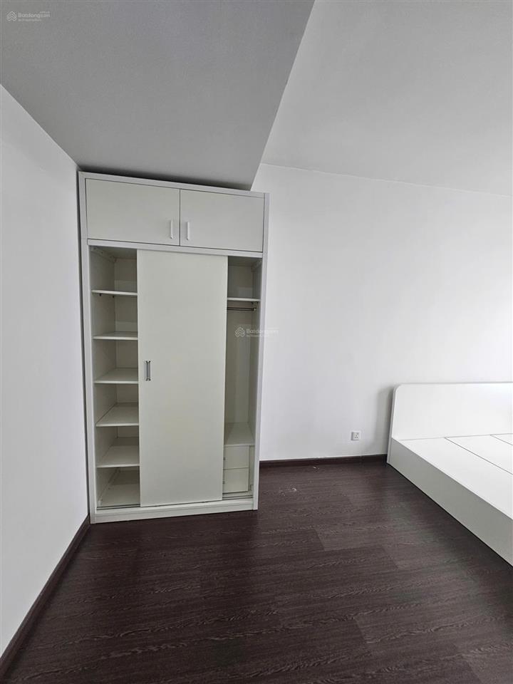 Cho thuê gấp căn 2 phòng ngủ , 98m2 , view sông , giá siêu hấp dẫn 17 triệu