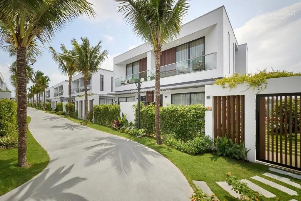 Bán biệt thự căn góc tại lagom phú quốc, 91m2 xây 2 tầng full nội thất chỉ 7 tỷ có bãi biển riêng