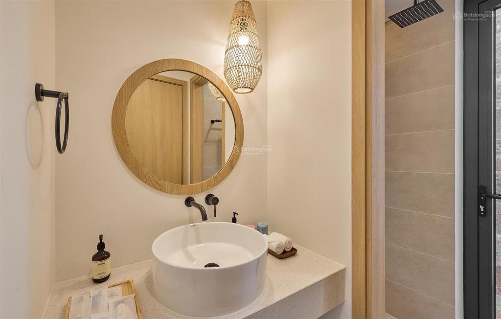 Bán căn biệt thự biển lagom phú quốc, cách bãi biển 100m full nội thất, đang cho cdt thuê giá 6 tỷ