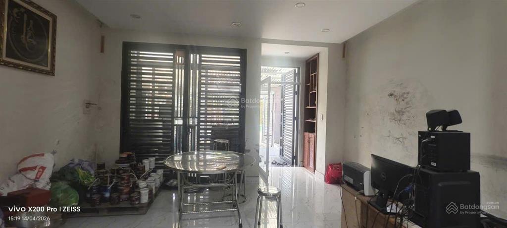 Người nhà cần về quê bán gấp căn nhà mt sát phạm hùng , 3 tầng giá 5,6tỷ