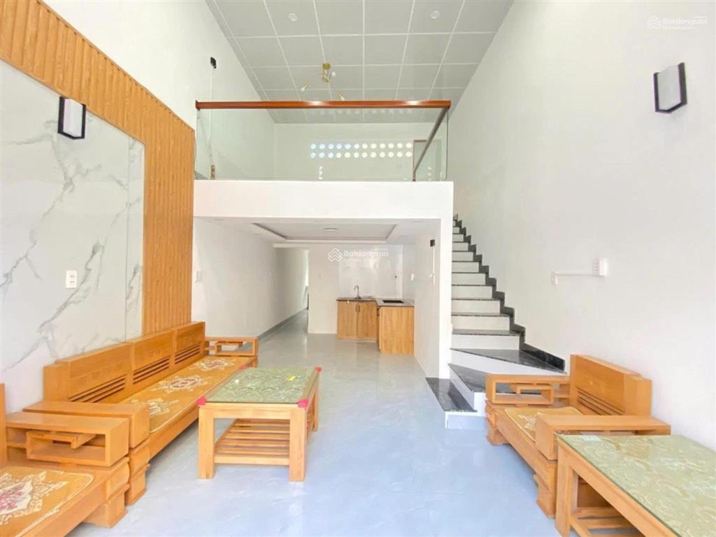Nhà đối lưng trương hán siêu giá quanh 5 tỷ, cấp 4 cứng cáp