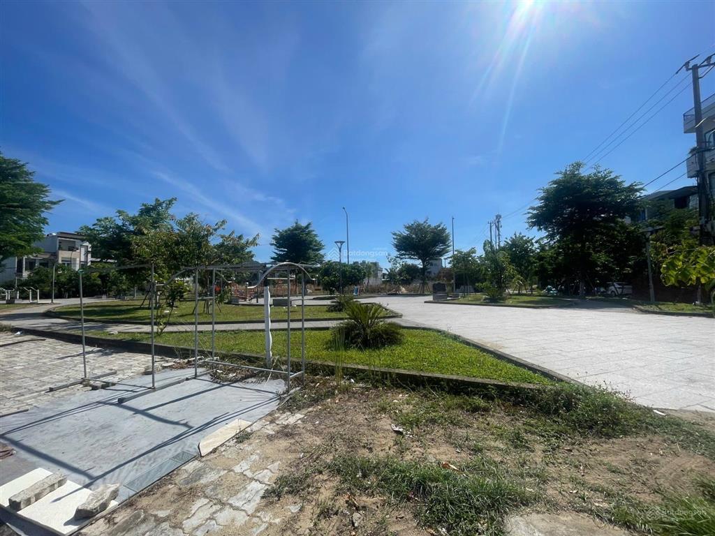 Bán đất mt hoà sơn 5  đối diện công viên giá nhỉnh 4 tỷ