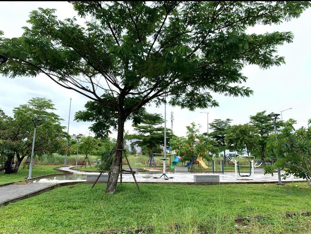 Bán đất mt hoà sơn 5  đối diện công viên giá nhỉnh 4 tỷ