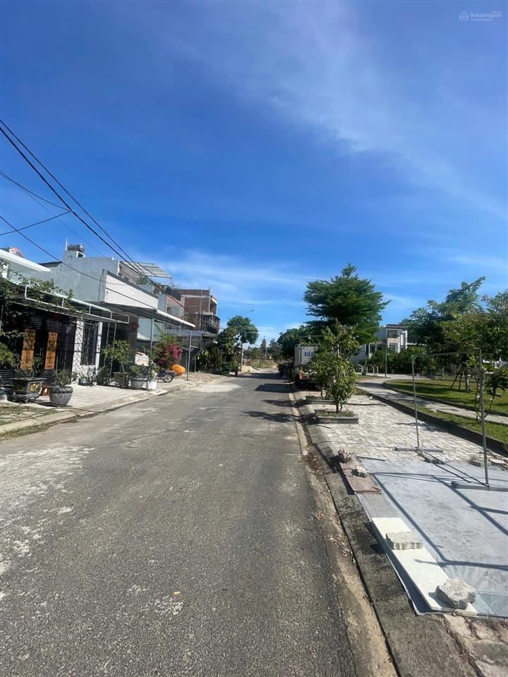 Bán đất mt hoà sơn 5  đối diện công viên giá nhỉnh 4 tỷ