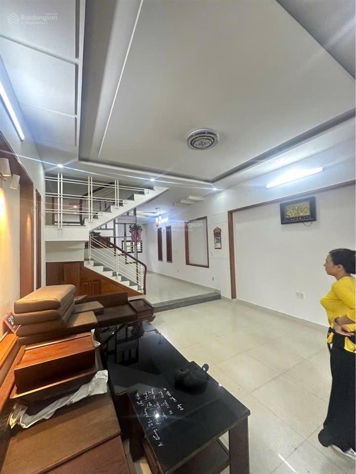 Nhà 3 tầng sát biển nguyễn tất thành, giá tốt từ chủ cần bán gấp