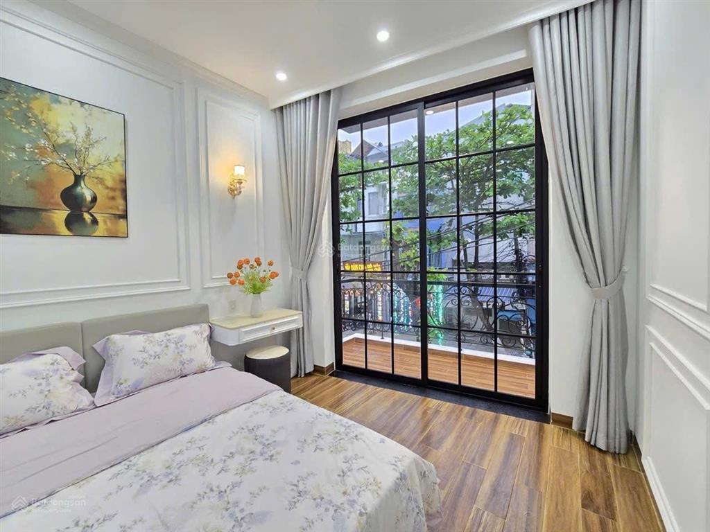 Nhỉnh 15 tỷ có ngay nhà 4 tầng mt phố thái phiên ven sông hàn đà nẵng